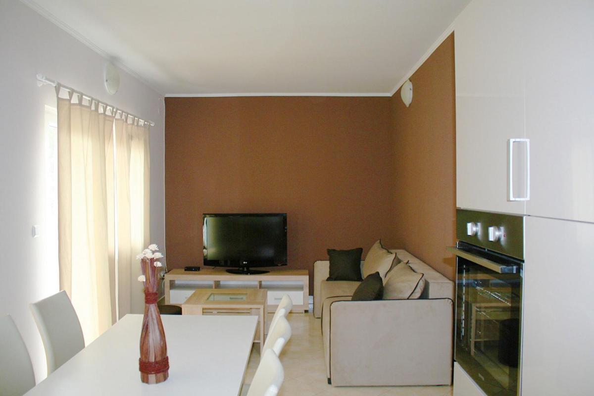 Apartments Stina เซเกต วรันยีชา ภายนอก รูปภาพ